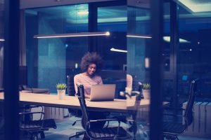 black-businesswoman-using-a-laptop-in-startup-MU6BKDE